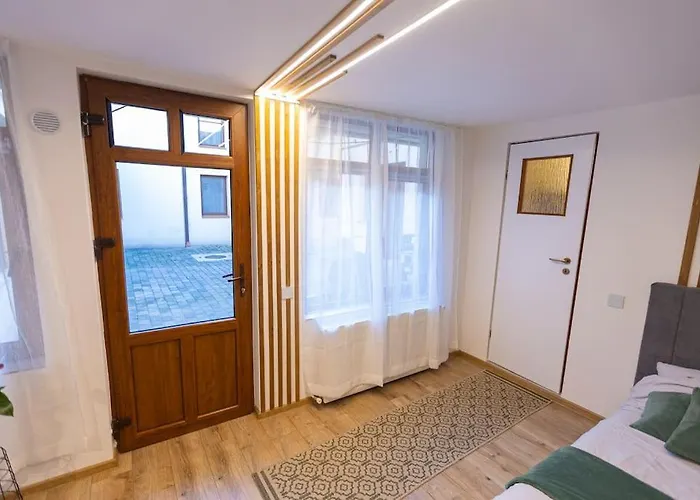 Center Апартаменти