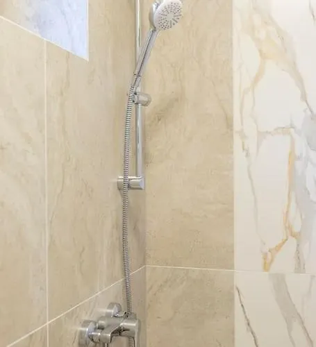 Διαμέρισμα Center *