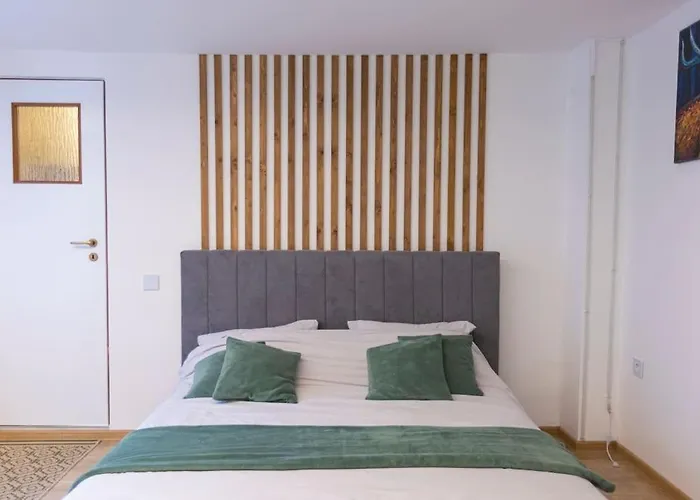 Апартаменти Center *